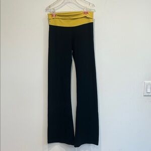 SOLOW Black Leggings with Yellow Fold-Over Waistband Y2K flare pants small women